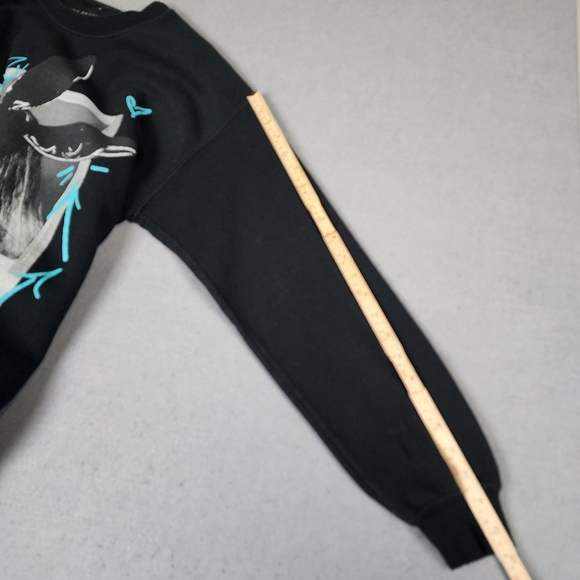 Ariana Grande 2017 Dangerous Woman Tour Crew Neck Sweatshirt Unisex Size Medium - Picture 8 of 9